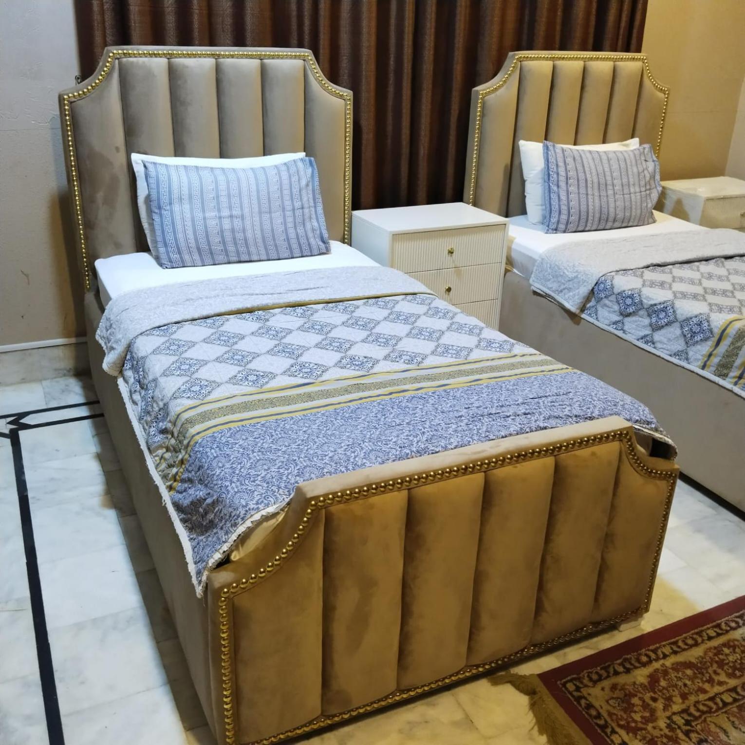 Hotel Clifton Inn Karaczi Zewnętrze zdjęcie